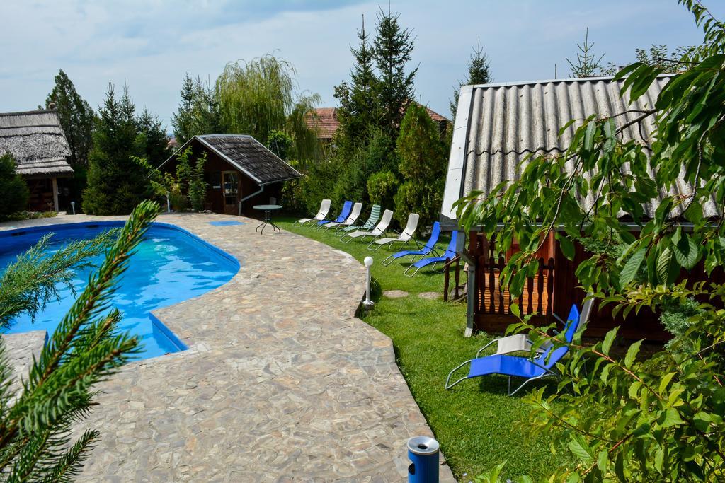 Camping Robinson Country Club أرادايا الغرفة الصورة